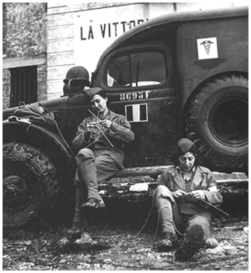 Ambulance, Photograph: Robert Capa, Copyright: 2001 By Cornell Capa, Agentur Magnum