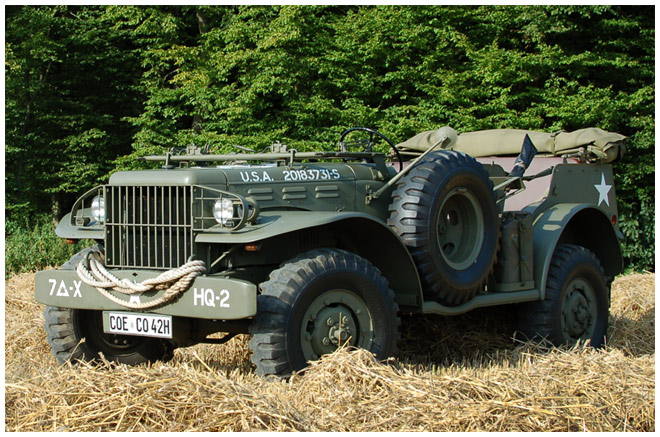 DODGE WC58 OPEN FRENCH ARMY RADIO CAR 1945 VICTORIA MILITARY R082 1:43 