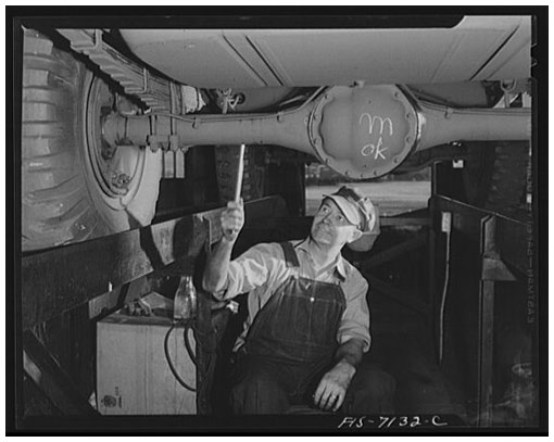 Photo: Arthur S. Siegel, 1942. Chrysler Corporation Dodge truck plant