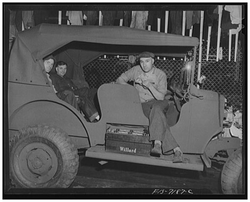 Photo: Arthur S. Siegel, 1942. Chrysler Corporation Dodge truck plant